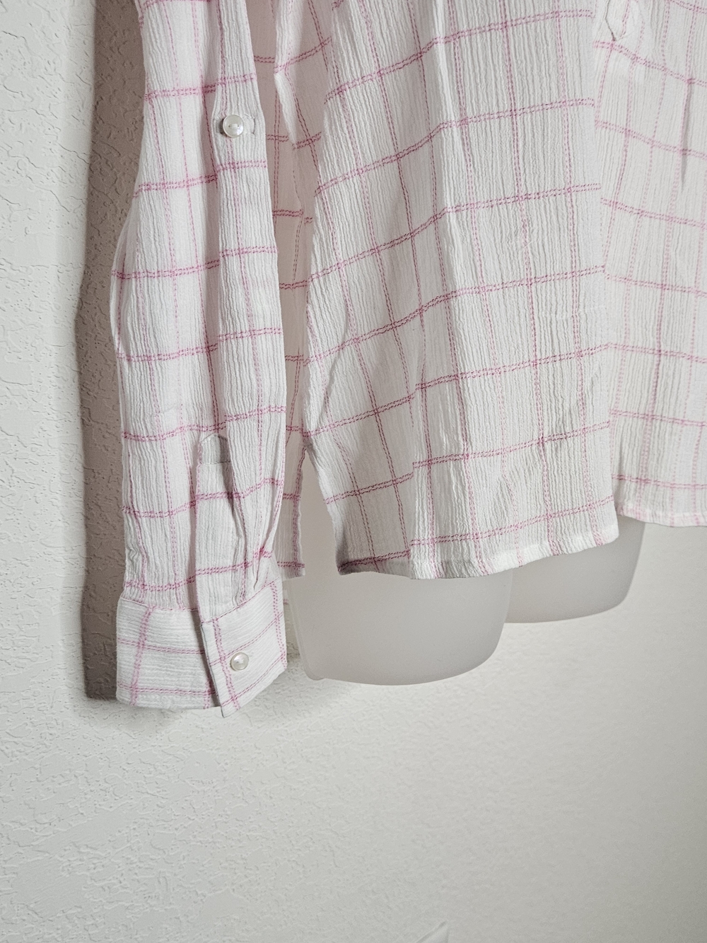 Carve Designs Gauze Plaid Top Small Pink White Lightweight Beachy Blouse - Picture 3 of 8